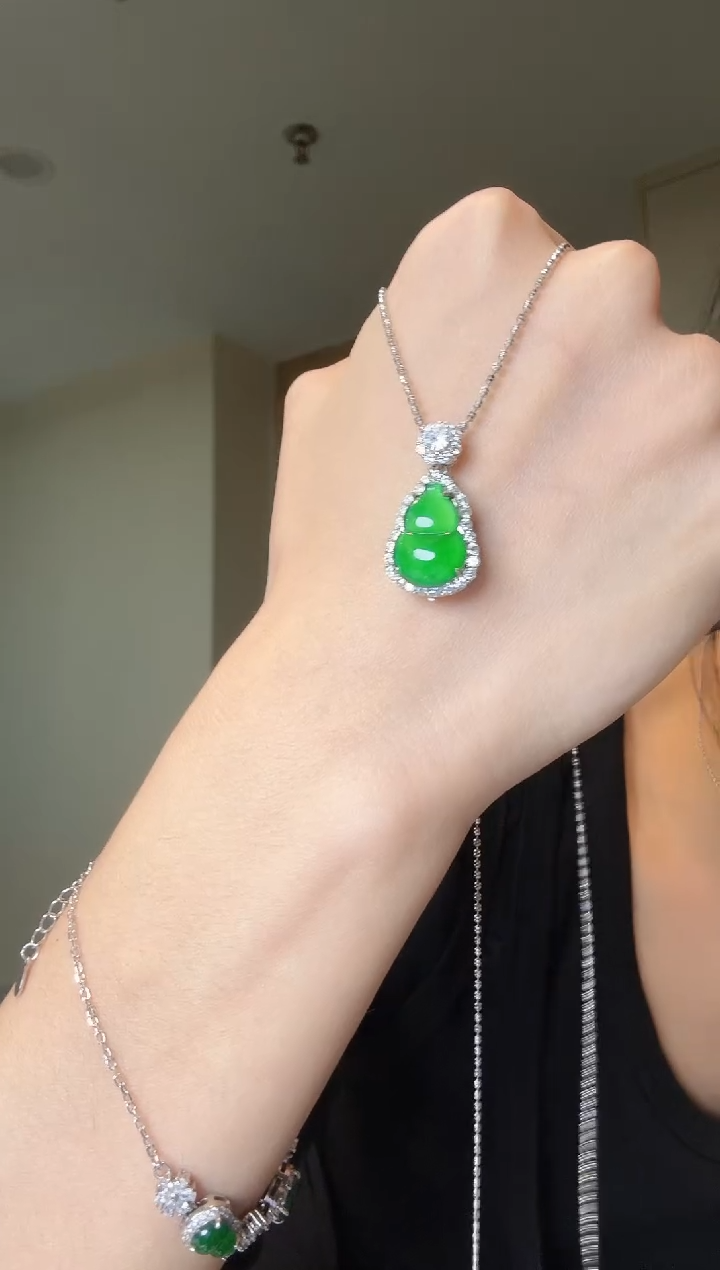 【闪购商品】翡翠吊坠(不含链)银S925镶嵌天然翡翠吊坠1