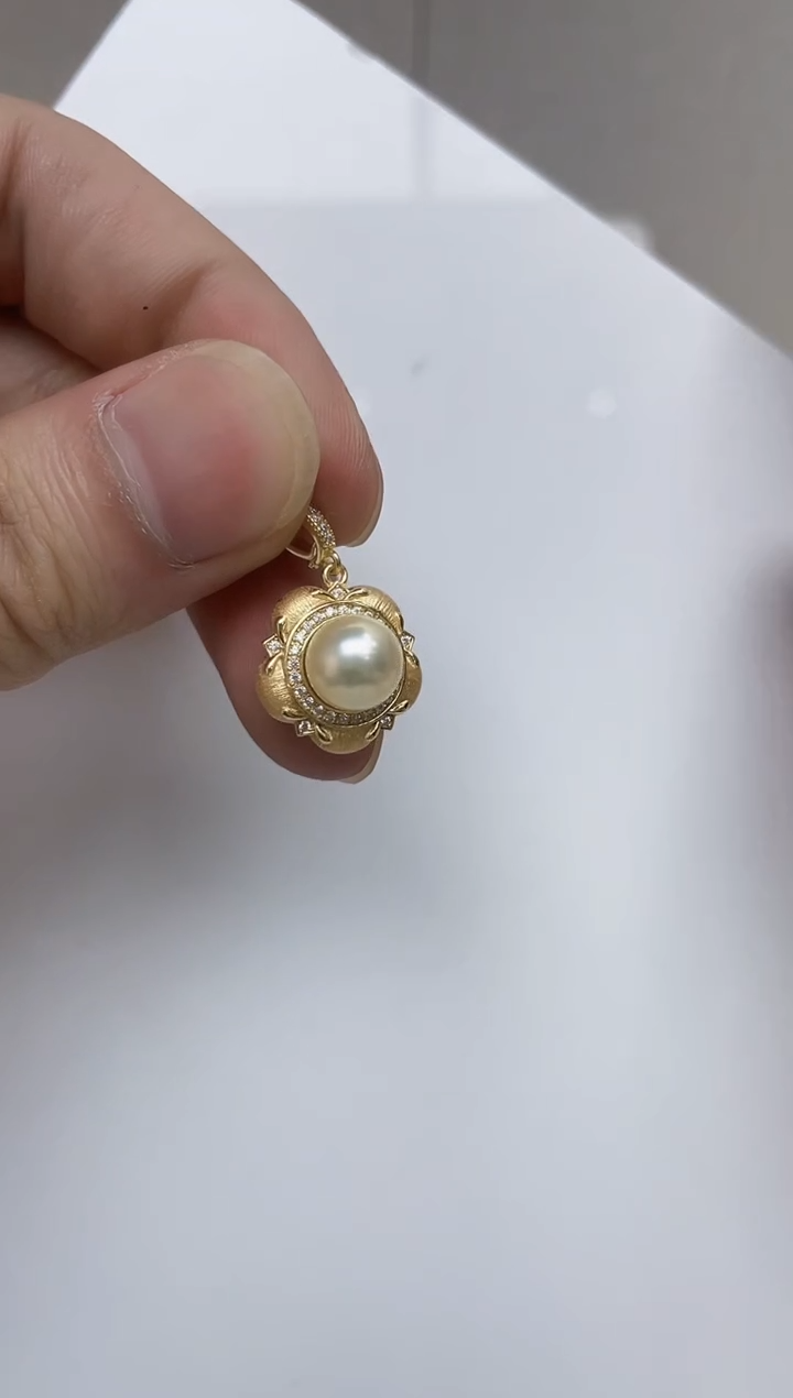 银S925镶嵌颈饰海水珍珠  