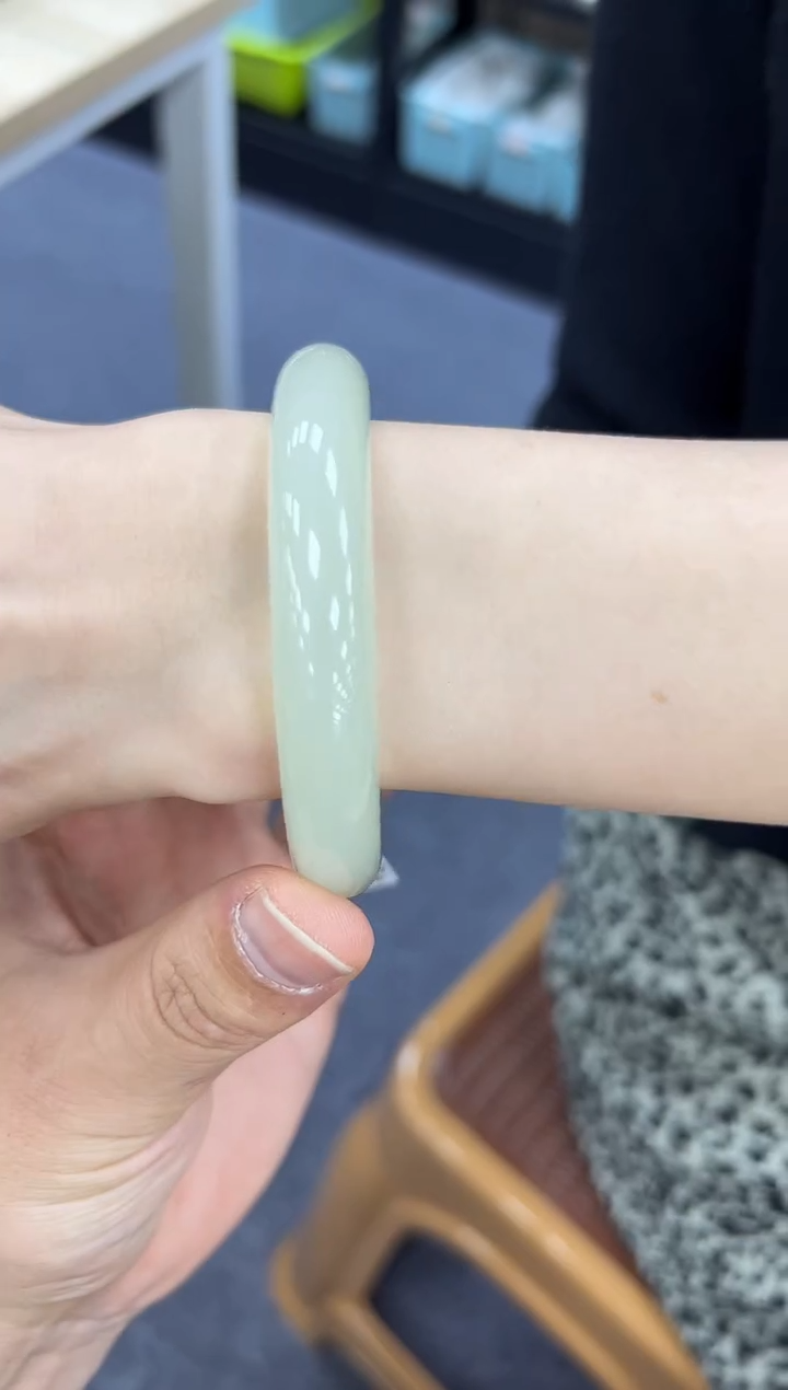 【闪购商品】和田玉手镯未镶嵌56-57  904