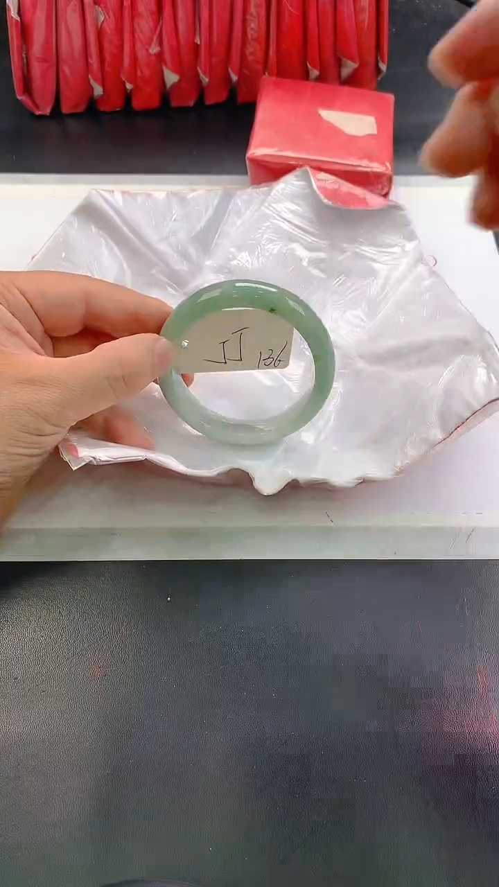 未镶嵌手镯翡翠136