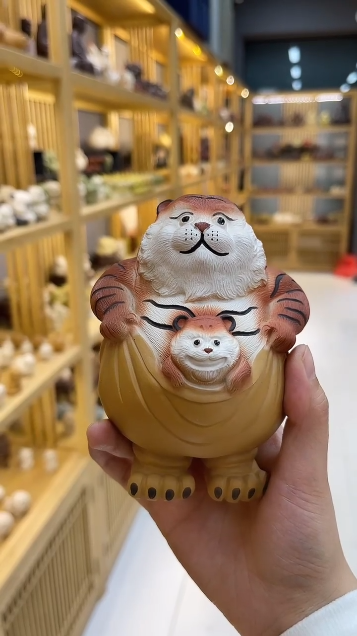 【闪购商品】紫砂茶宠奶爸虎，。，