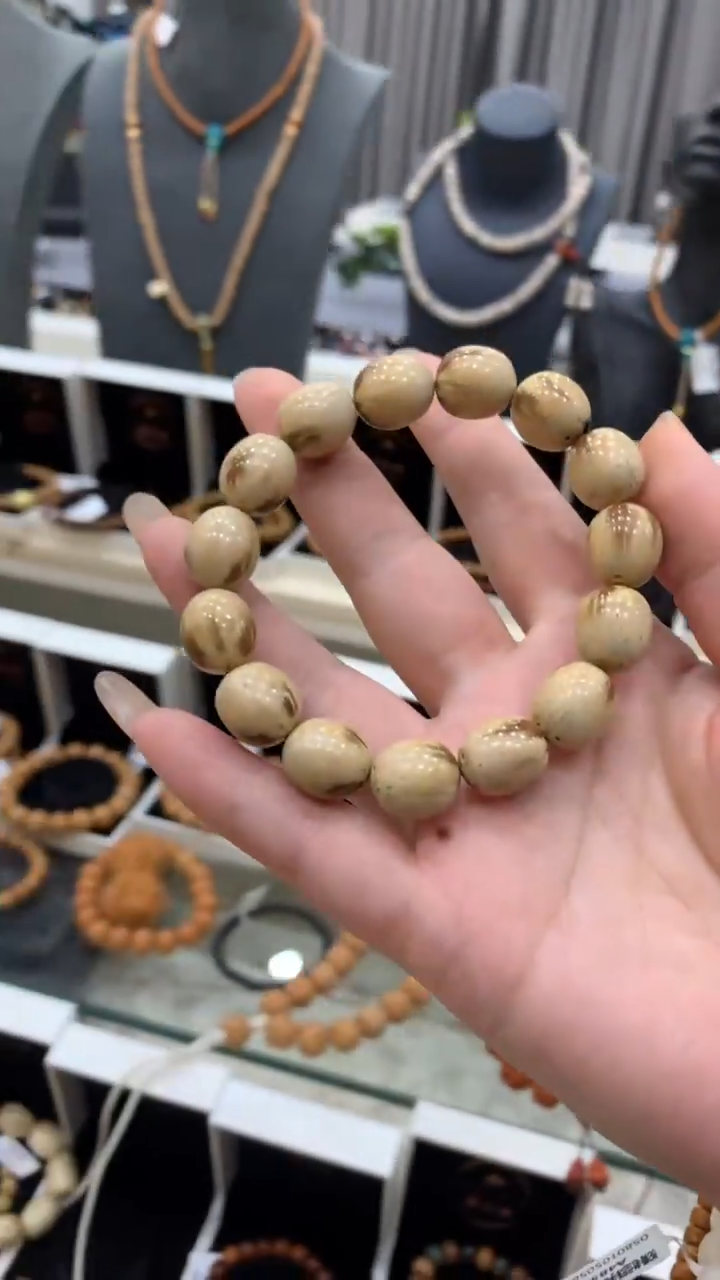 非洲檀香无事牌紫金鼠手串卡10