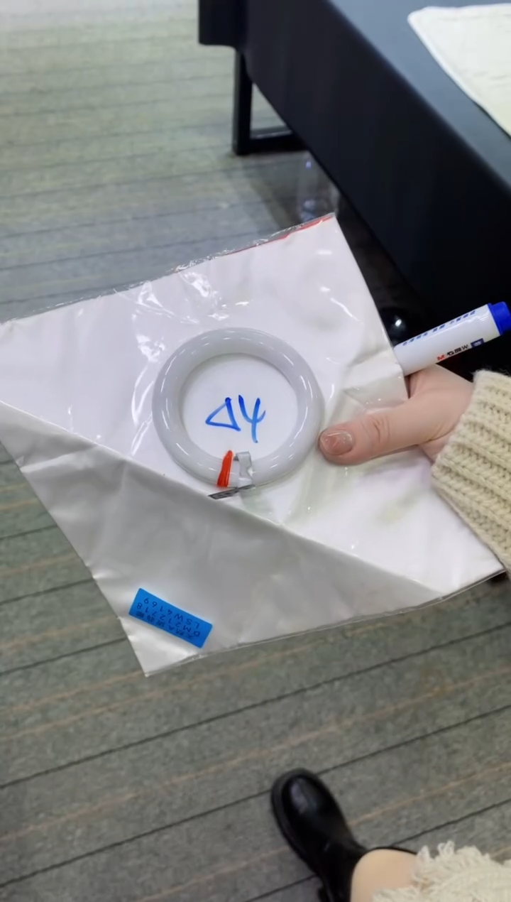 【闪购商品】翡翠手镯未镶嵌11111111111111