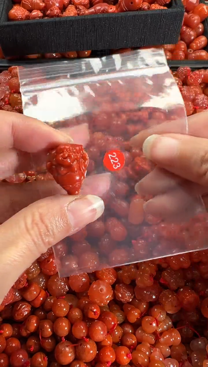 【闪购商品】南红玛瑙颈饰未镶嵌1