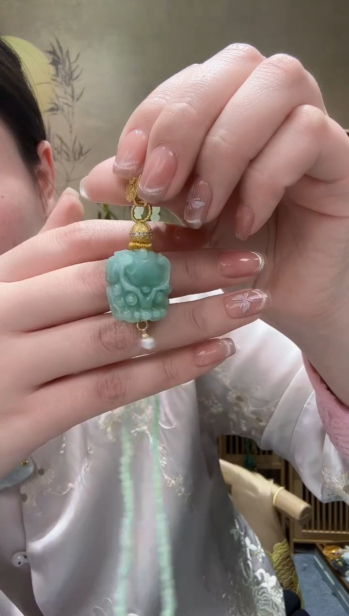 【闪购商品】翡翠颈饰未镶嵌吊坠