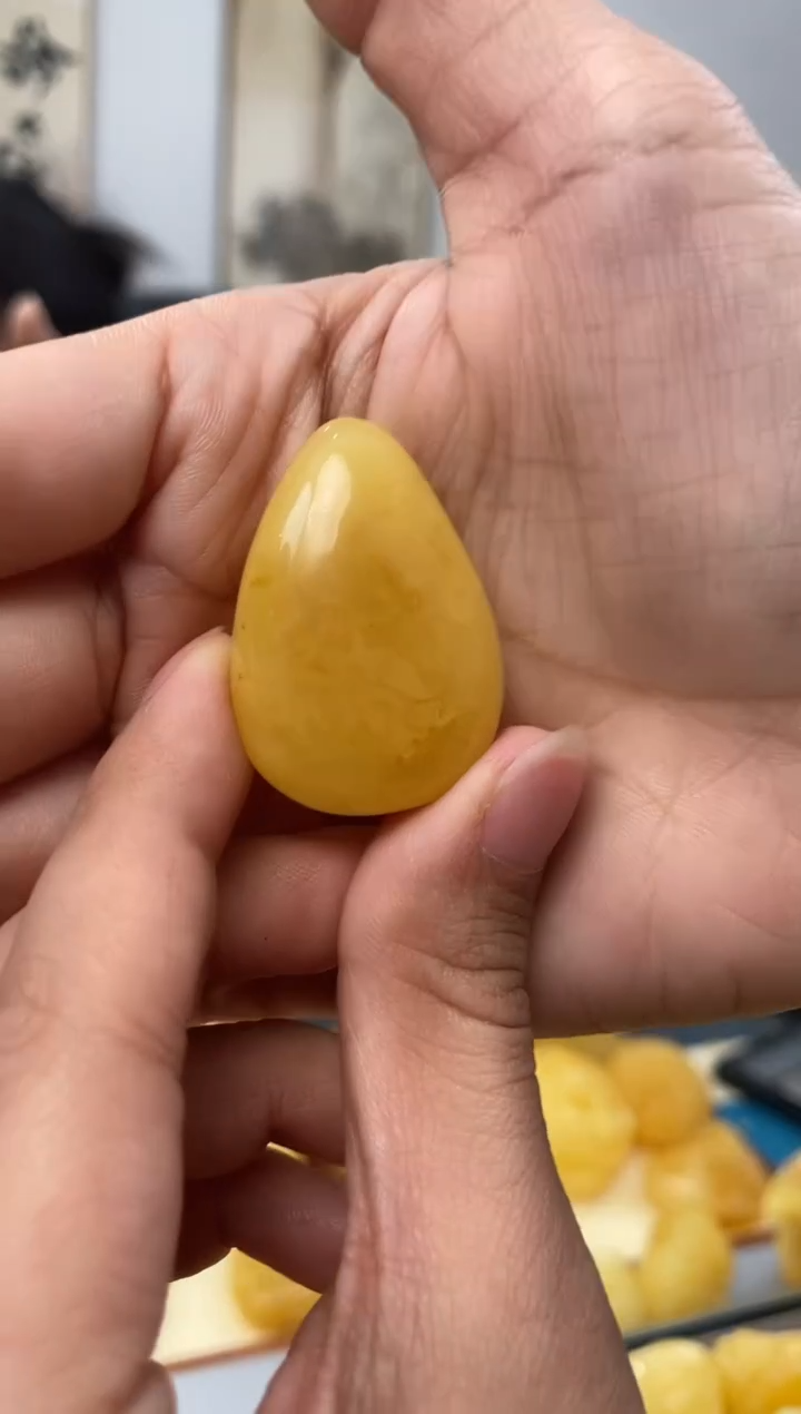 【闪购商品】琥珀裸石未镶嵌天然琥珀蜜蜡水滴
