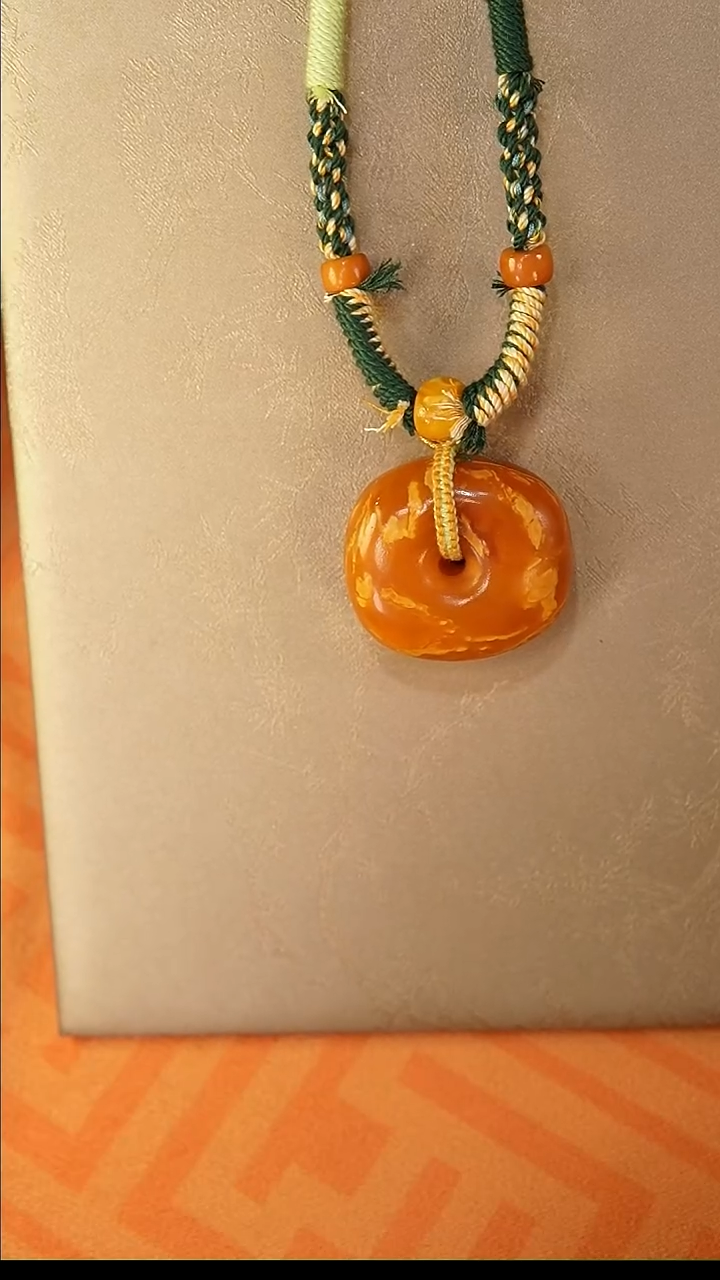 【闪购商品】琥珀颈饰未镶嵌颈饰