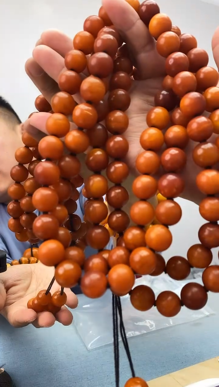 琥珀未镶嵌珠宝奇石假一罚十，发一件0227