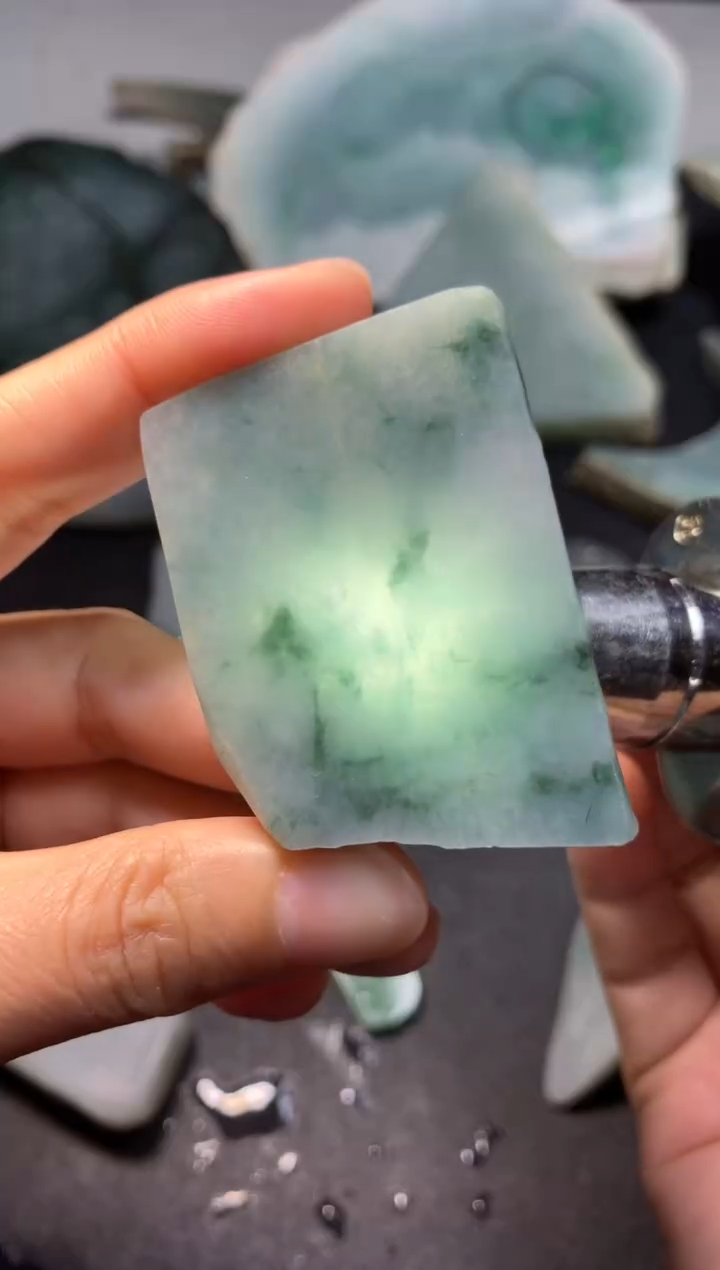 【闪购商品】翡翠颈饰未镶嵌料子