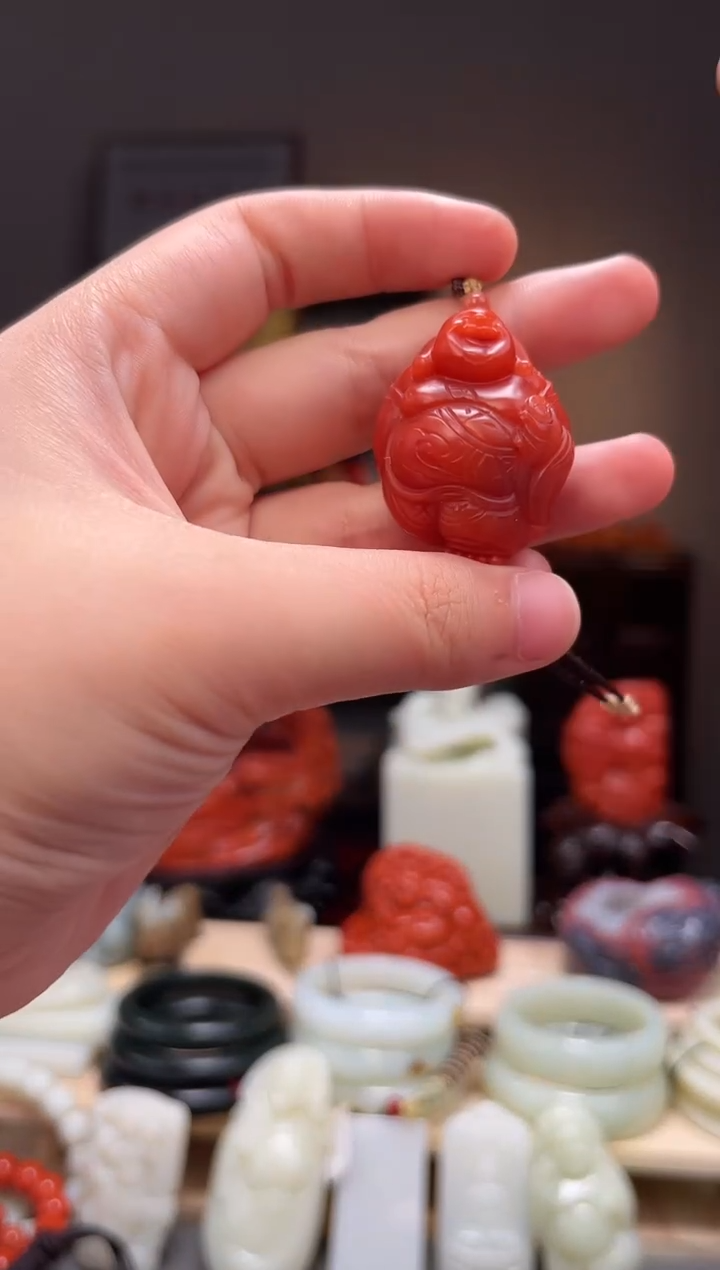 颈饰未镶嵌南红玛瑙吊坠