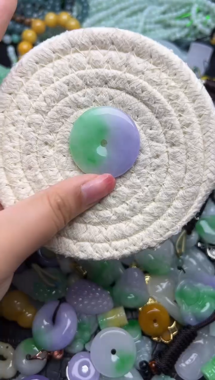 翡翠未镶嵌颈饰天然缅甸翡翠吊坠