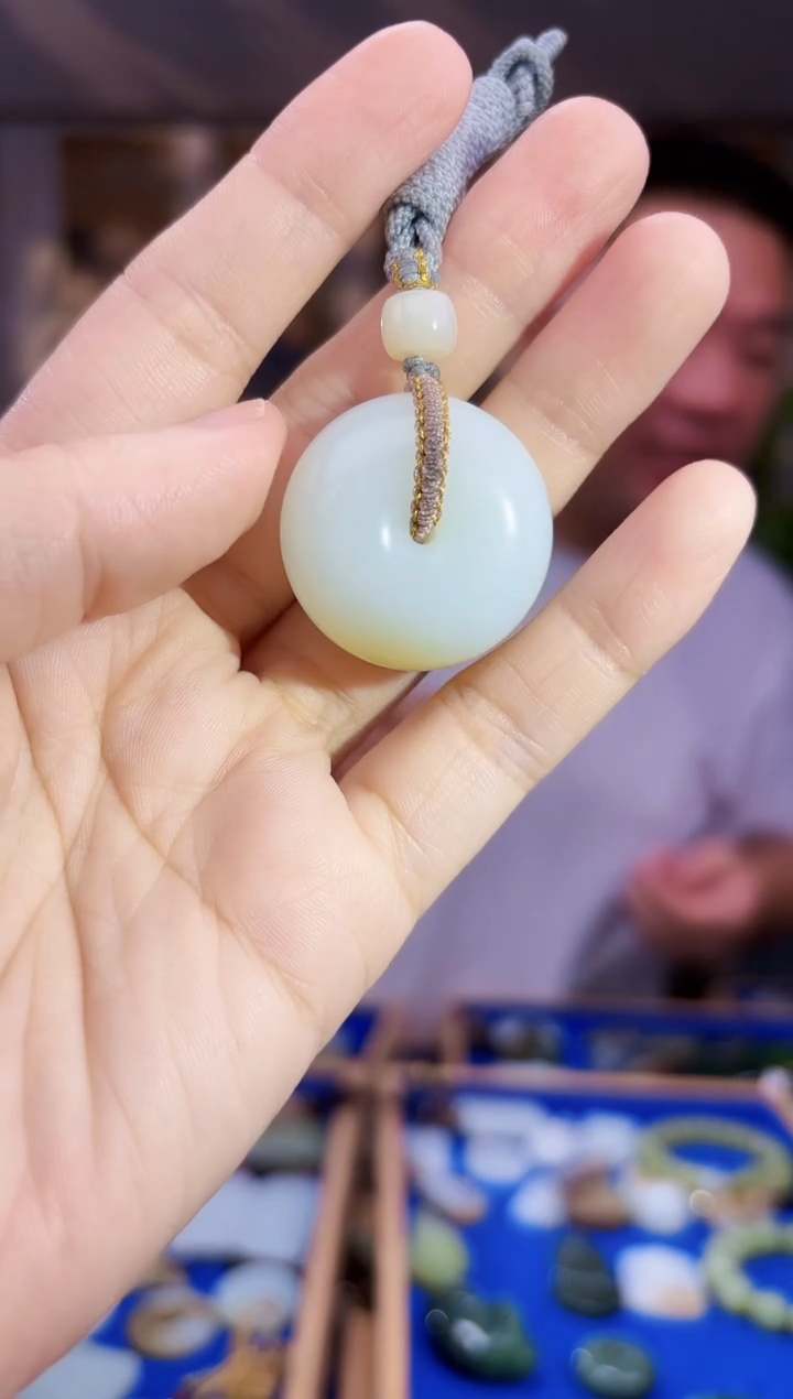 和田玉未镶嵌挂件拍一发一