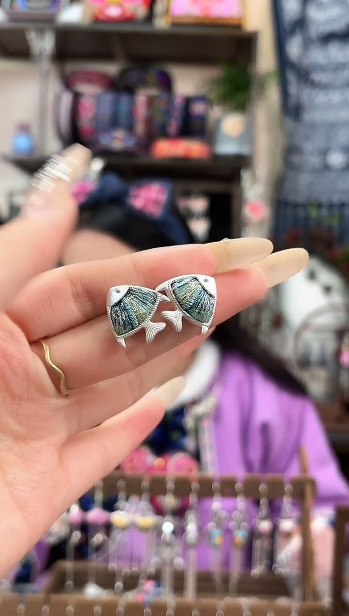 织绣民族风非遗老绣苗银饰品843