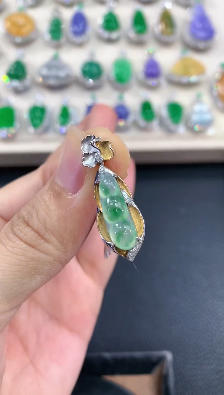 【闪购商品】翡翠吊坠(不含链)18K金镶嵌v29   