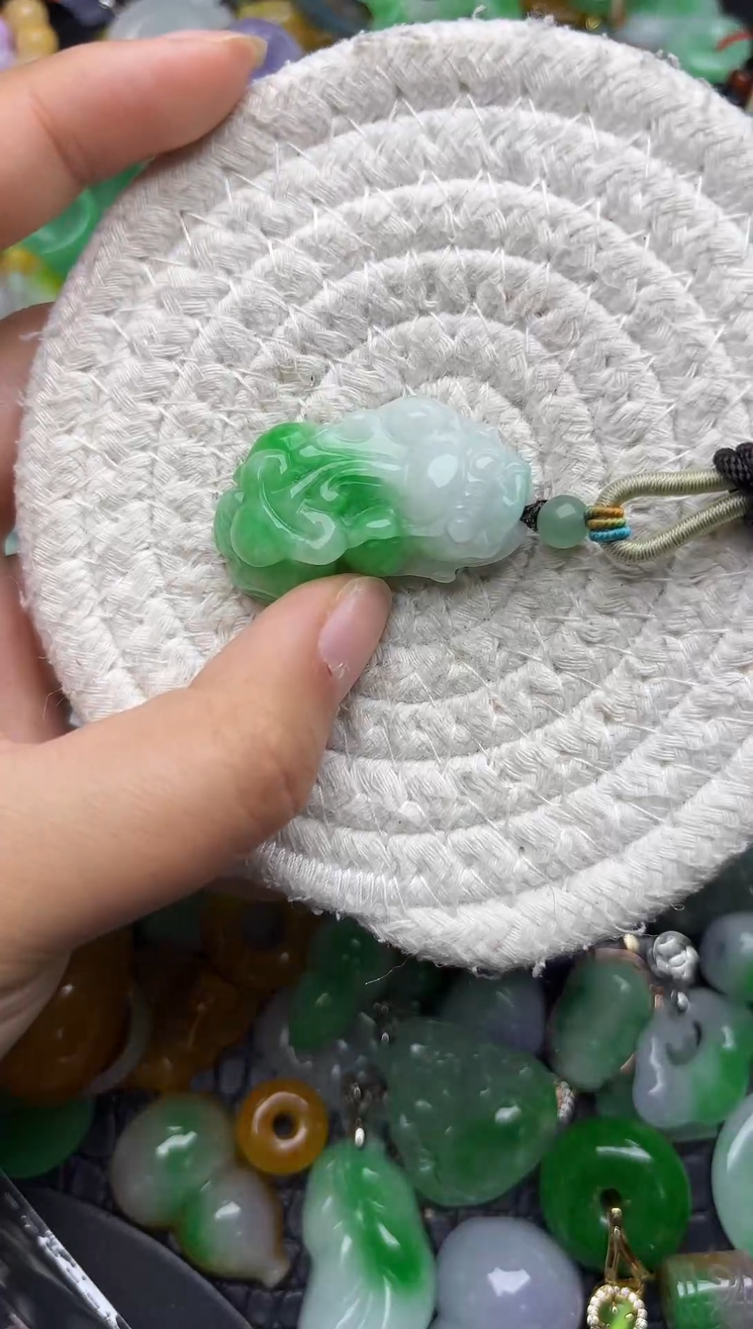 颈饰未镶嵌翡翠缅甸翡翠吊坠