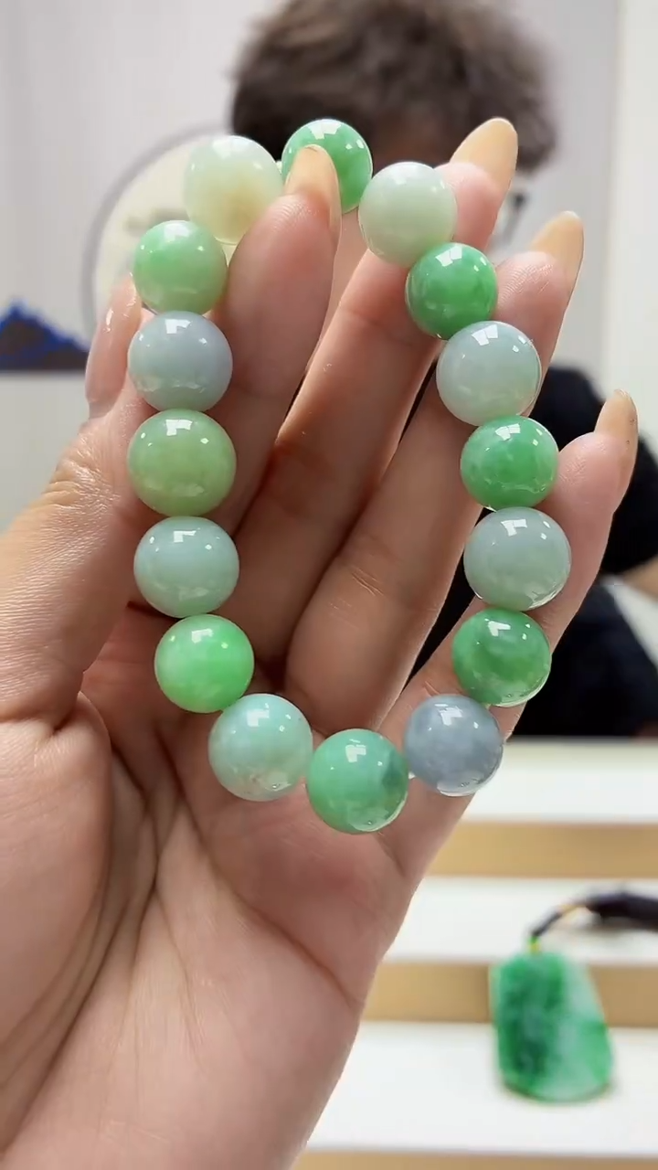 未镶嵌定制翡翠4688MM-毛货手串44