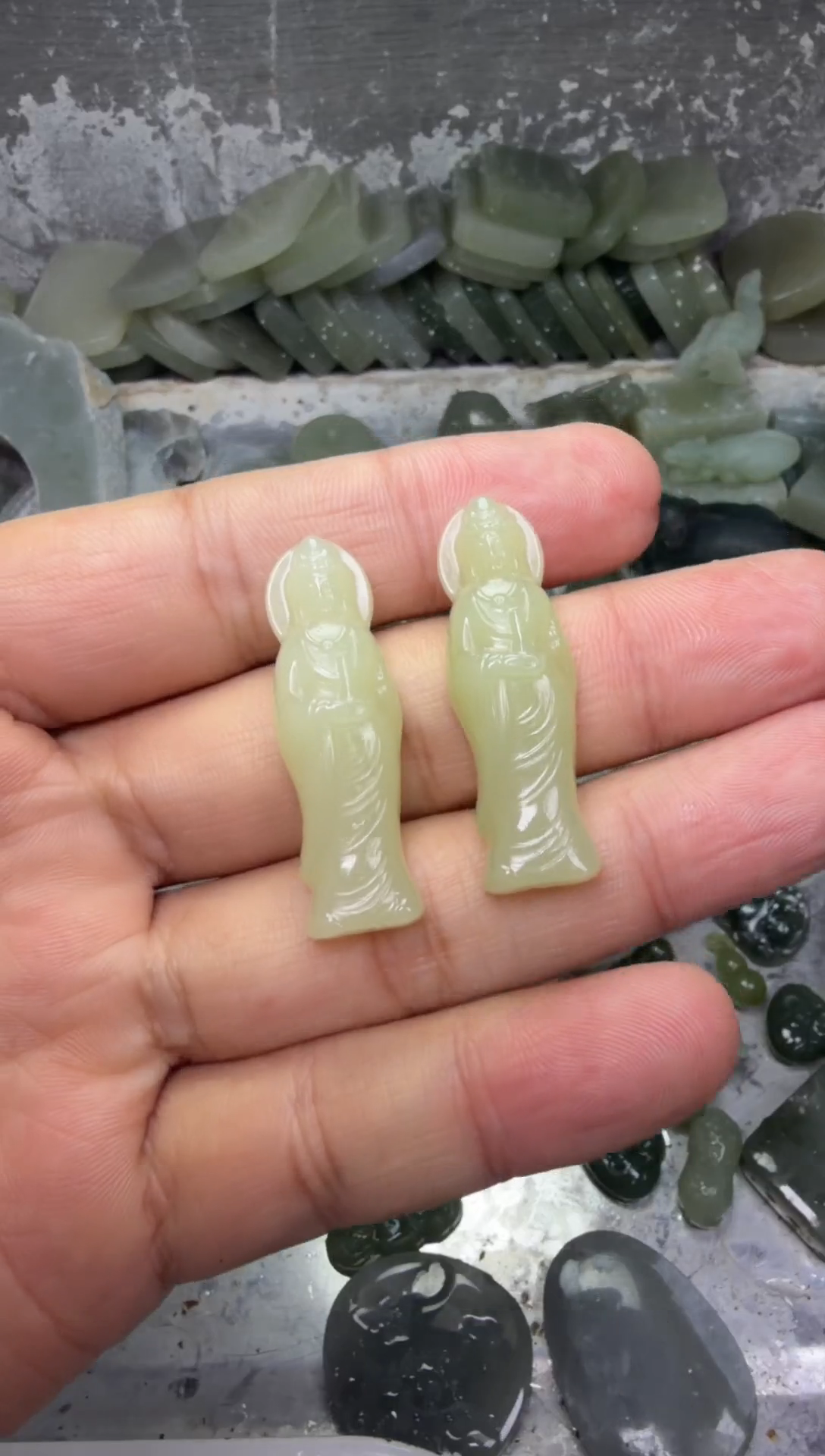 颈饰未镶嵌和田玉站观音 多样性发一件