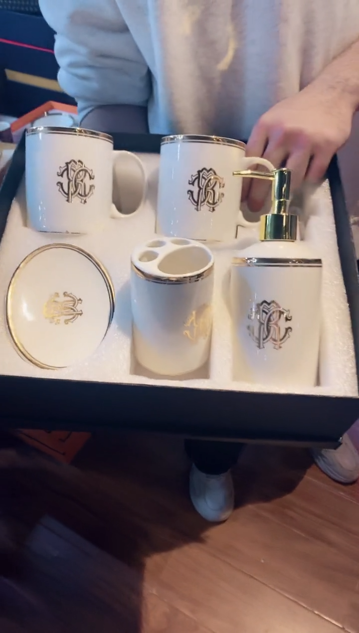 【闪购商品】杯鸿辉家品牌瓷器，京东包邮！