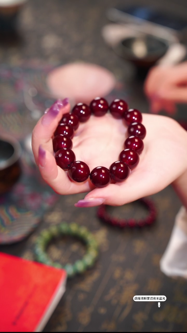 非遗漆器大漆赤宝砂手串卡1.5