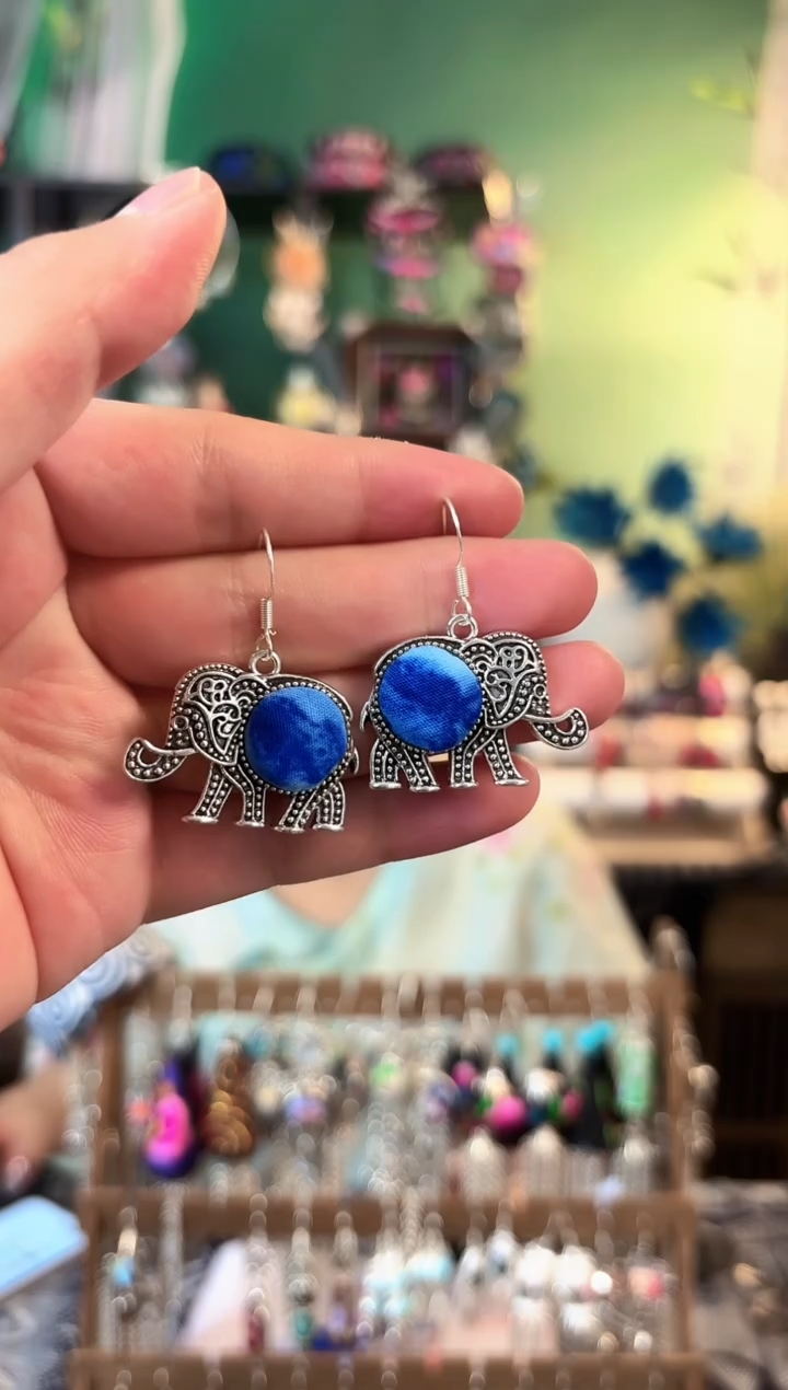 织绣彩云南阁非遗老绣饰品126