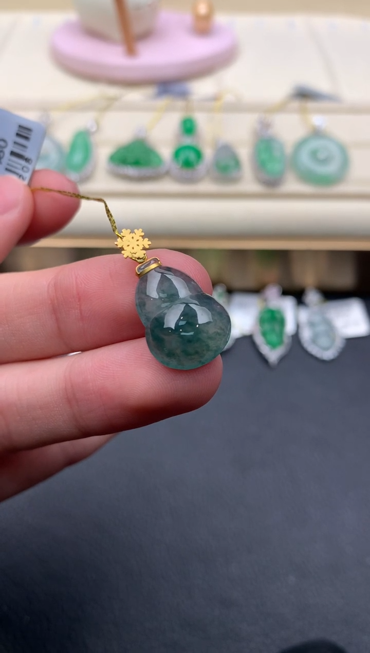 【闪购商品】翡翠颈饰18K金镶嵌A566...