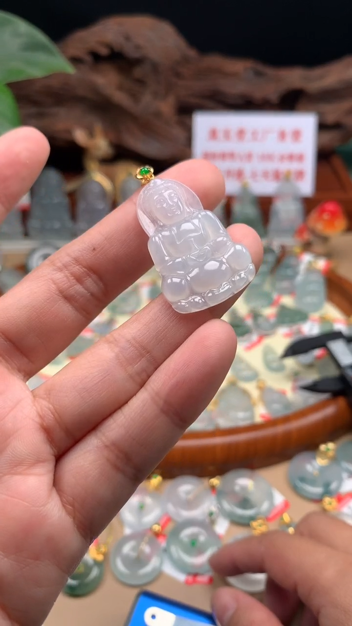 【闪购商品】翡翠吊坠(不含链)18K金镶嵌观音