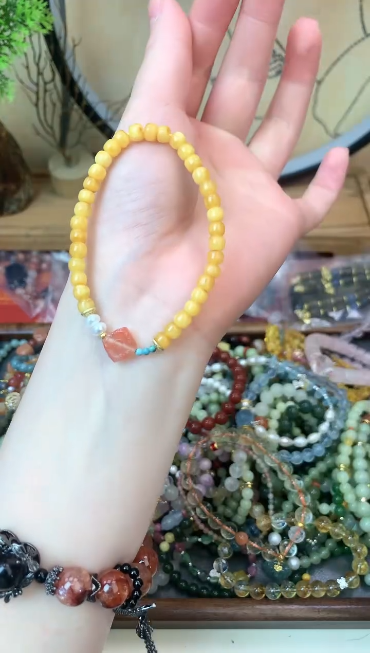 【闪购商品】蜜蜡手链未镶嵌218手串