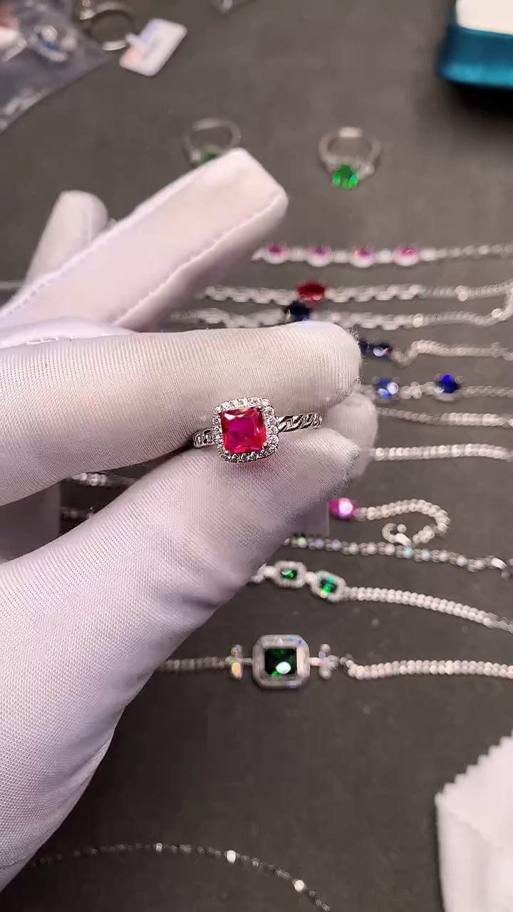 【闪购商品】红宝石戒指银S925镶嵌......