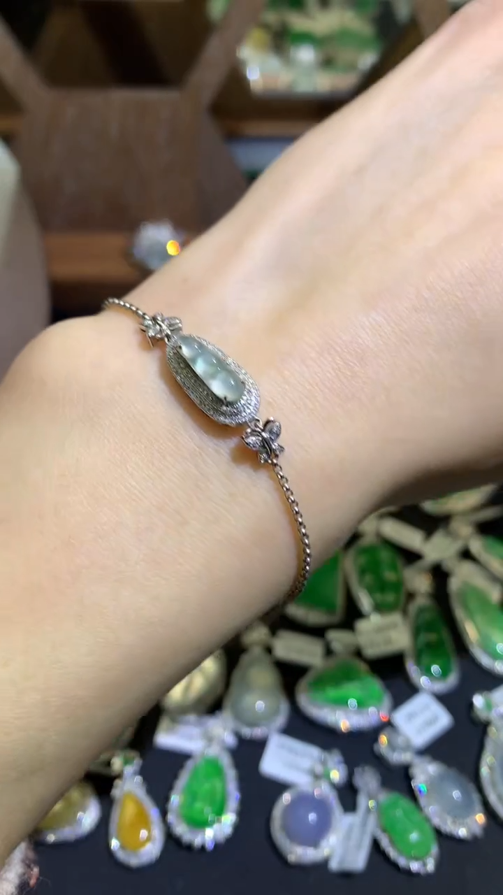 【闪购商品】翡翠耳坠18K金镶嵌手链