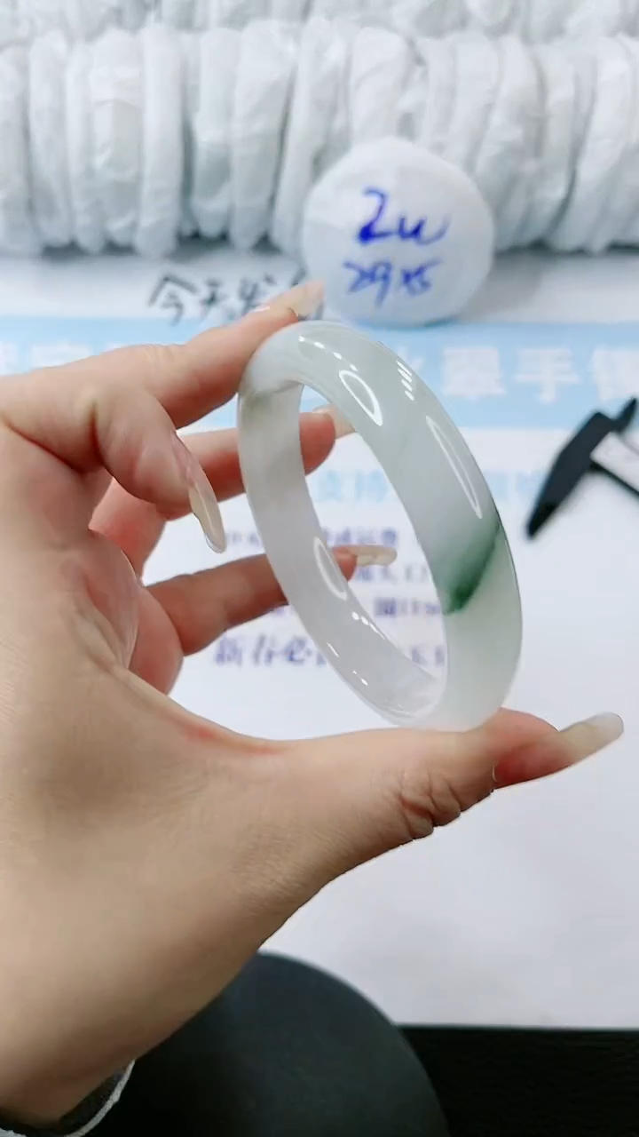 【闪购商品】石英质玉手镯未镶嵌 多样性发货V340