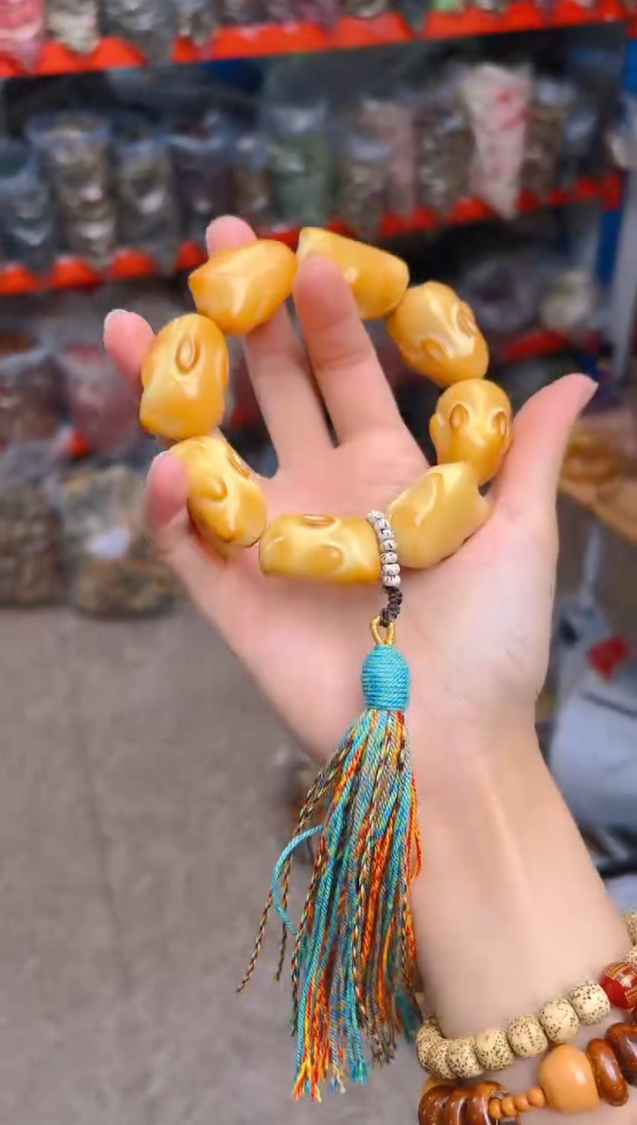 吊坠菩提根/象牙果黄色趴趴兔手持