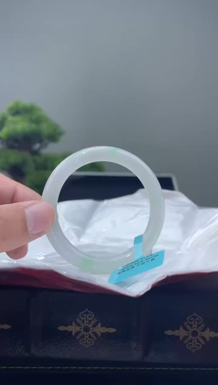 【闪购商品】翡翠手镯未镶嵌手镯24