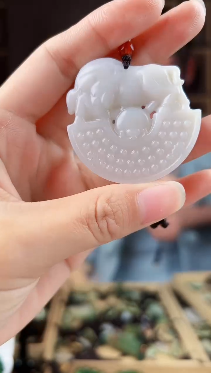 颈饰未镶嵌和田玉拍一发一，多样性发货