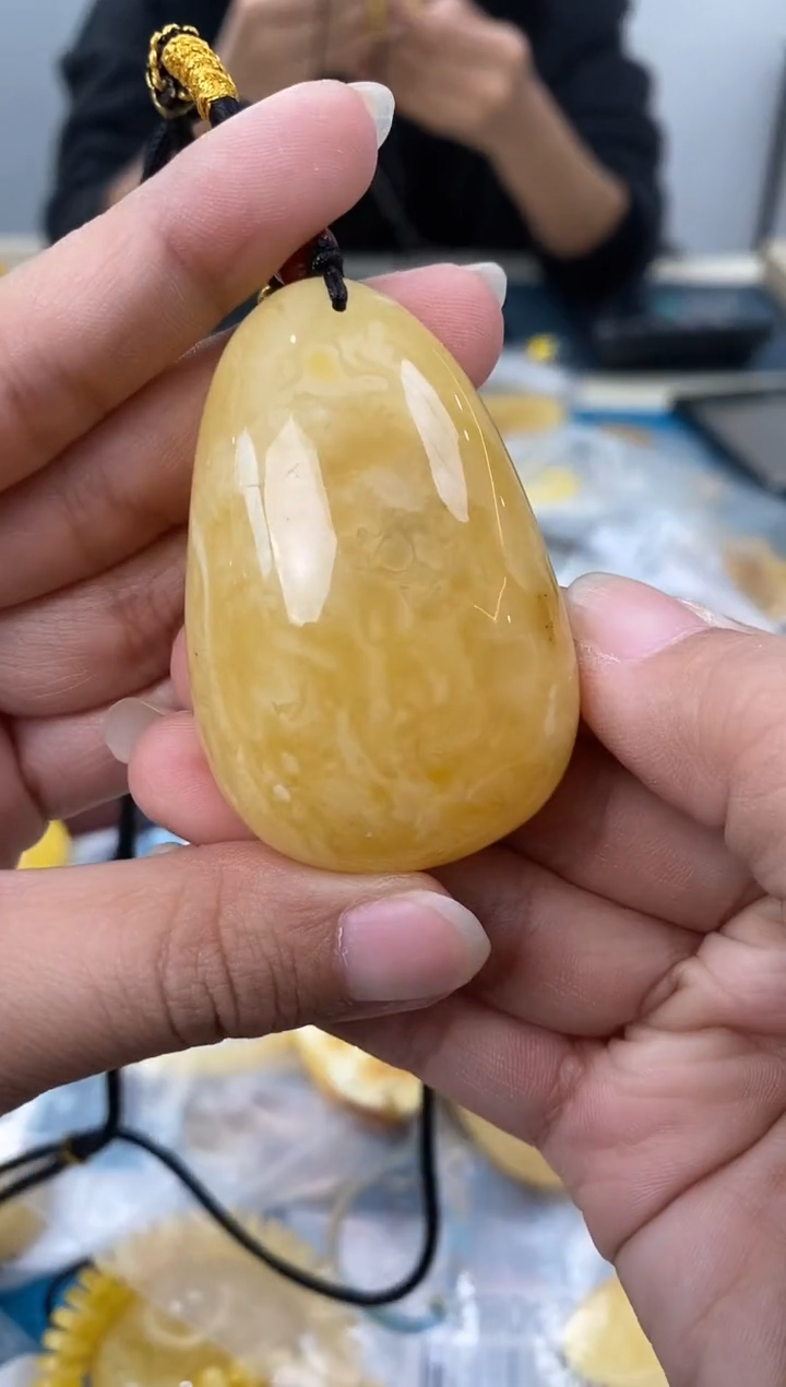 【闪购商品】琥珀裸石未镶嵌天然琥珀蜜蜡水滴