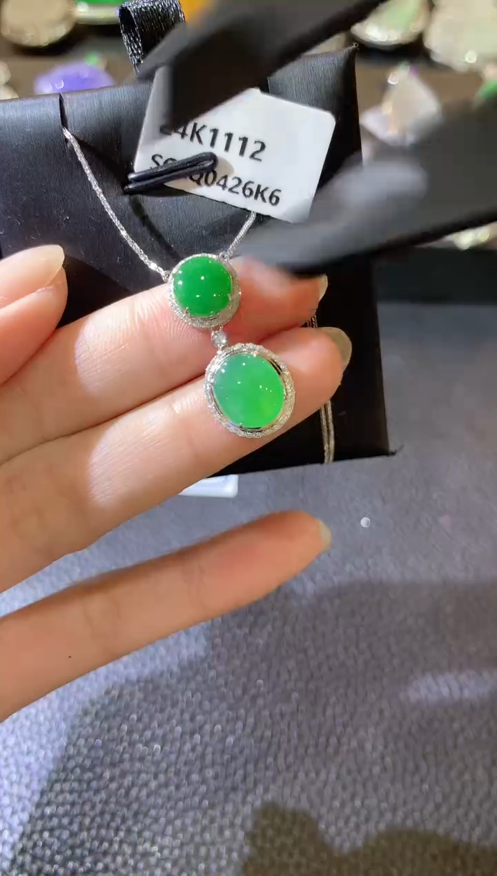 【闪购商品】翡翠套链18K金镶嵌D17翡翠