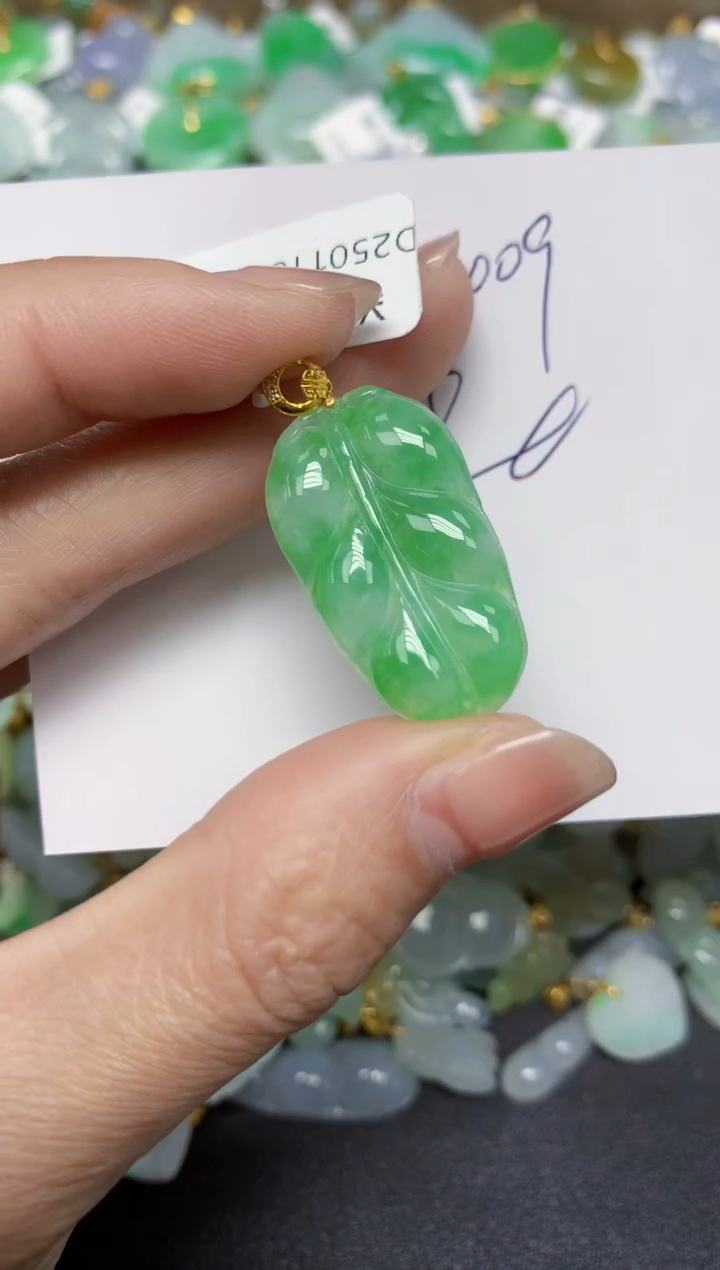 【闪购商品】翡翠颈饰18K金镶嵌天然翡翠A货