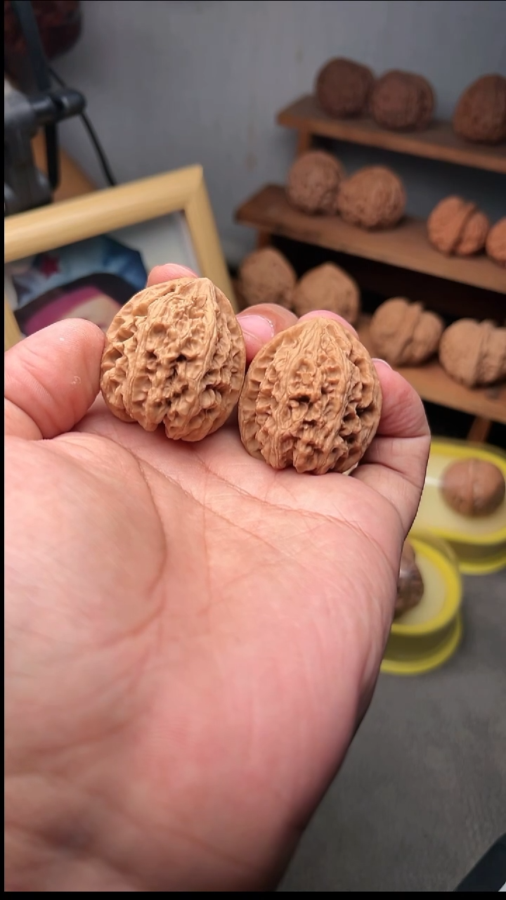 吊坠文玩核桃野牛