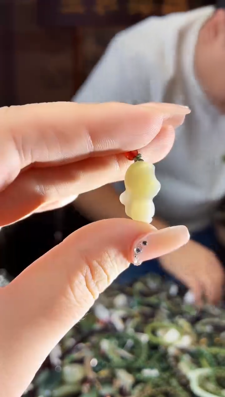 和田玉未镶嵌颈饰拍一发一