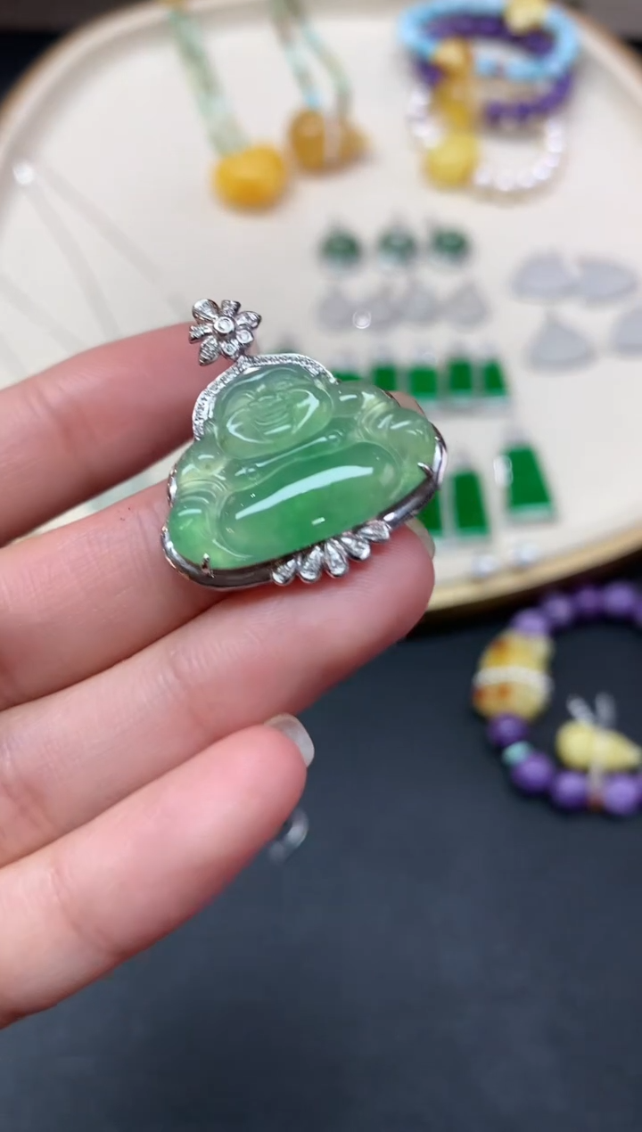 【闪购商品】翡翠吊坠(不含链)18K金镶嵌吊坠A272|3980