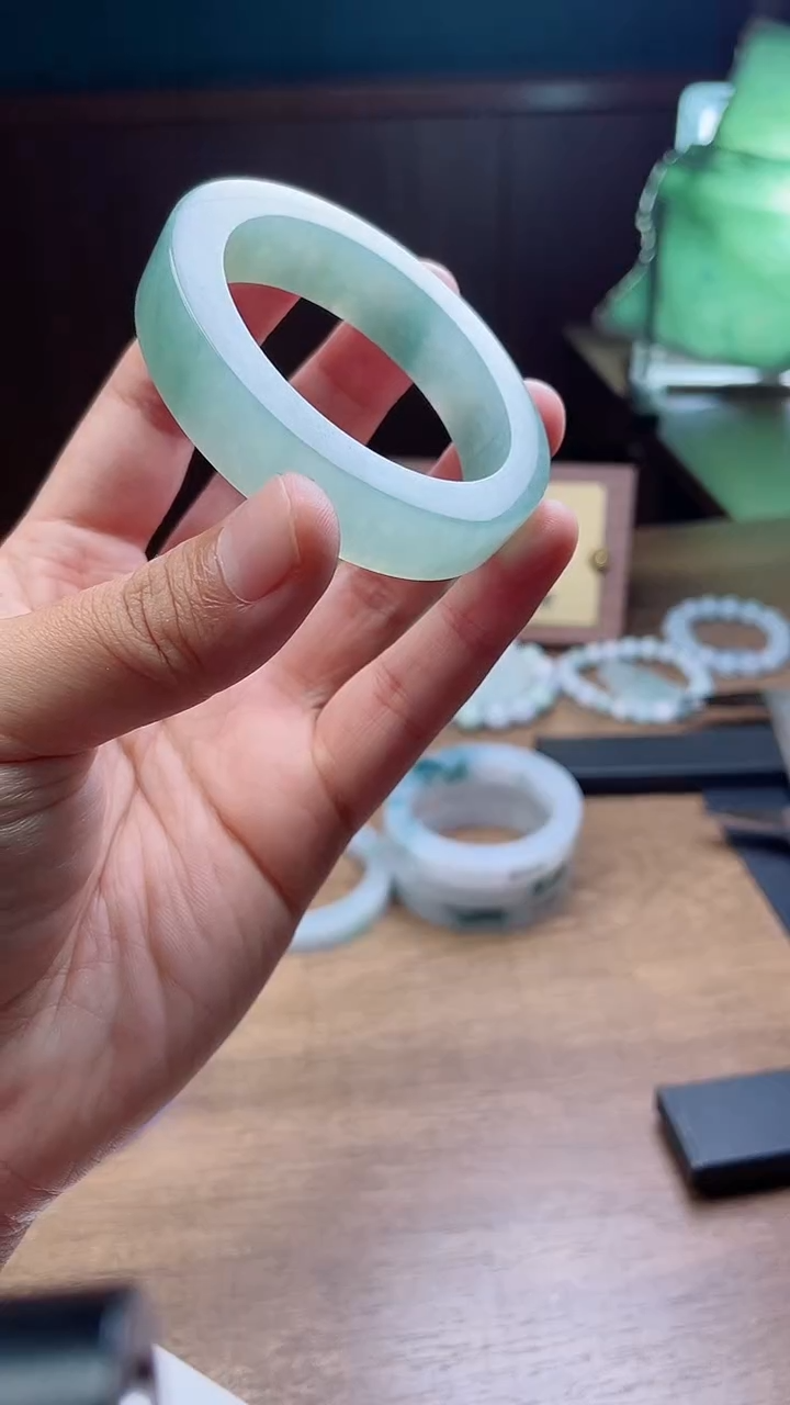 定制翡翠手镯未镶嵌壮*定制