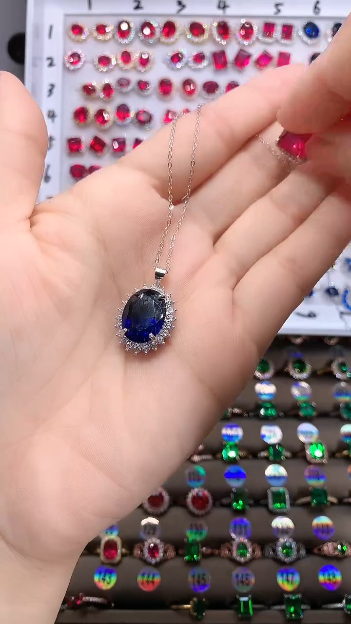 【闪购商品】蓝宝石吊坠(赠链)银S925镶嵌银色特大戴妃