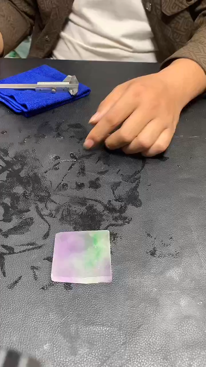 玉冰春彩边角毛坯