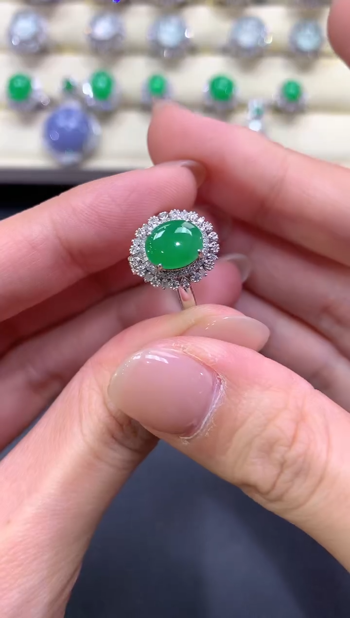 【闪购商品】翡翠戒指18K金镶嵌a104