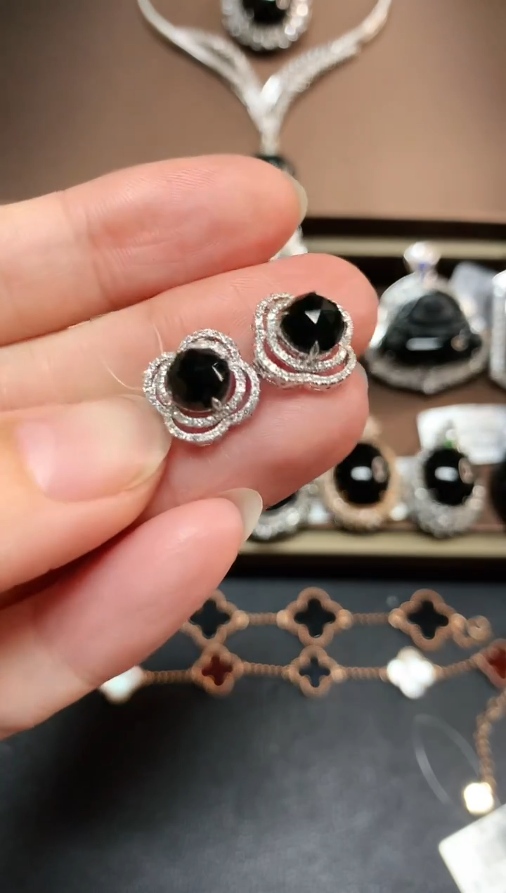 18K金镶嵌翡翠耳饰296|