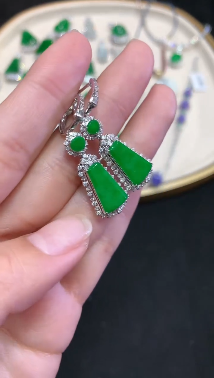 【闪购商品】翡翠耳饰18K金镶嵌W262|18800