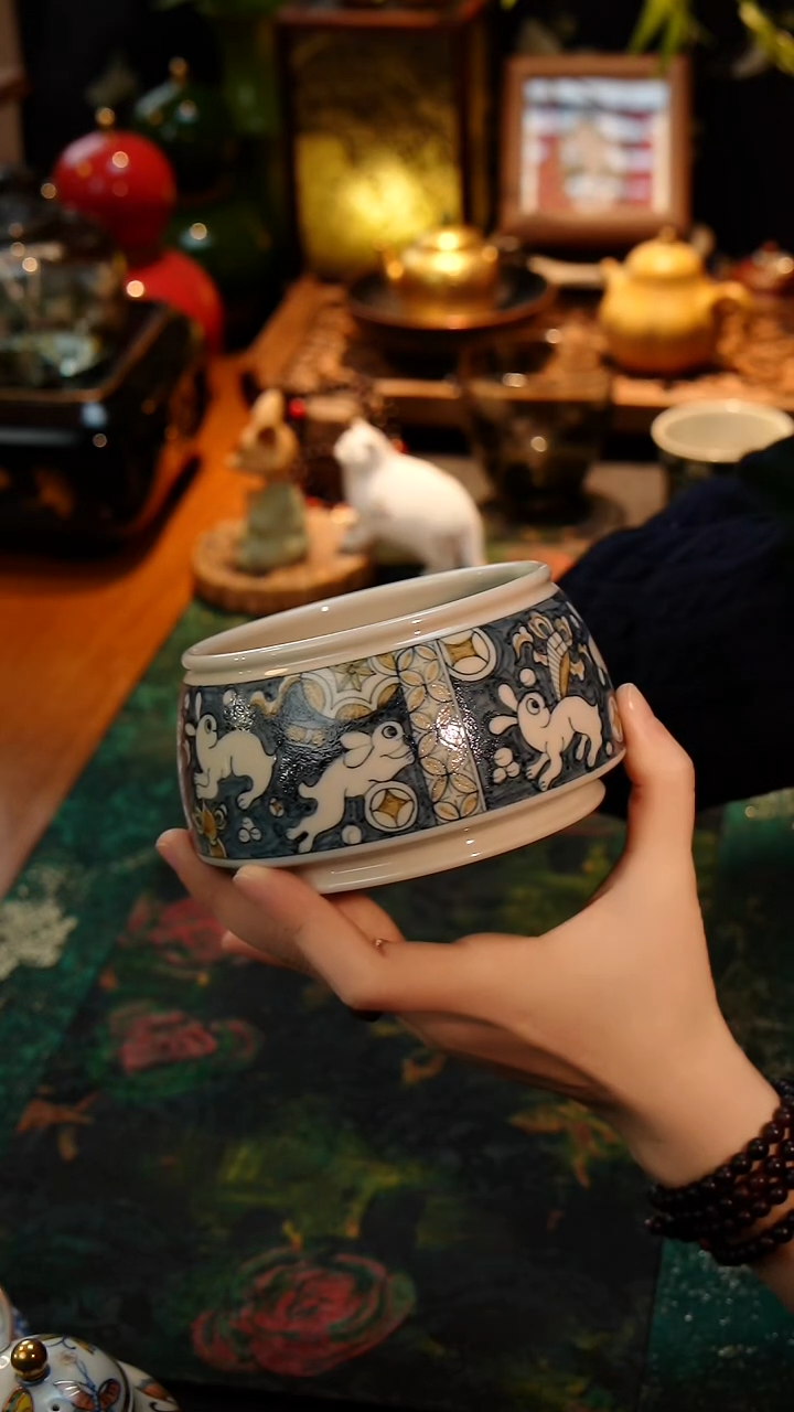 茶器立勤堂  釉里金兔子水洗