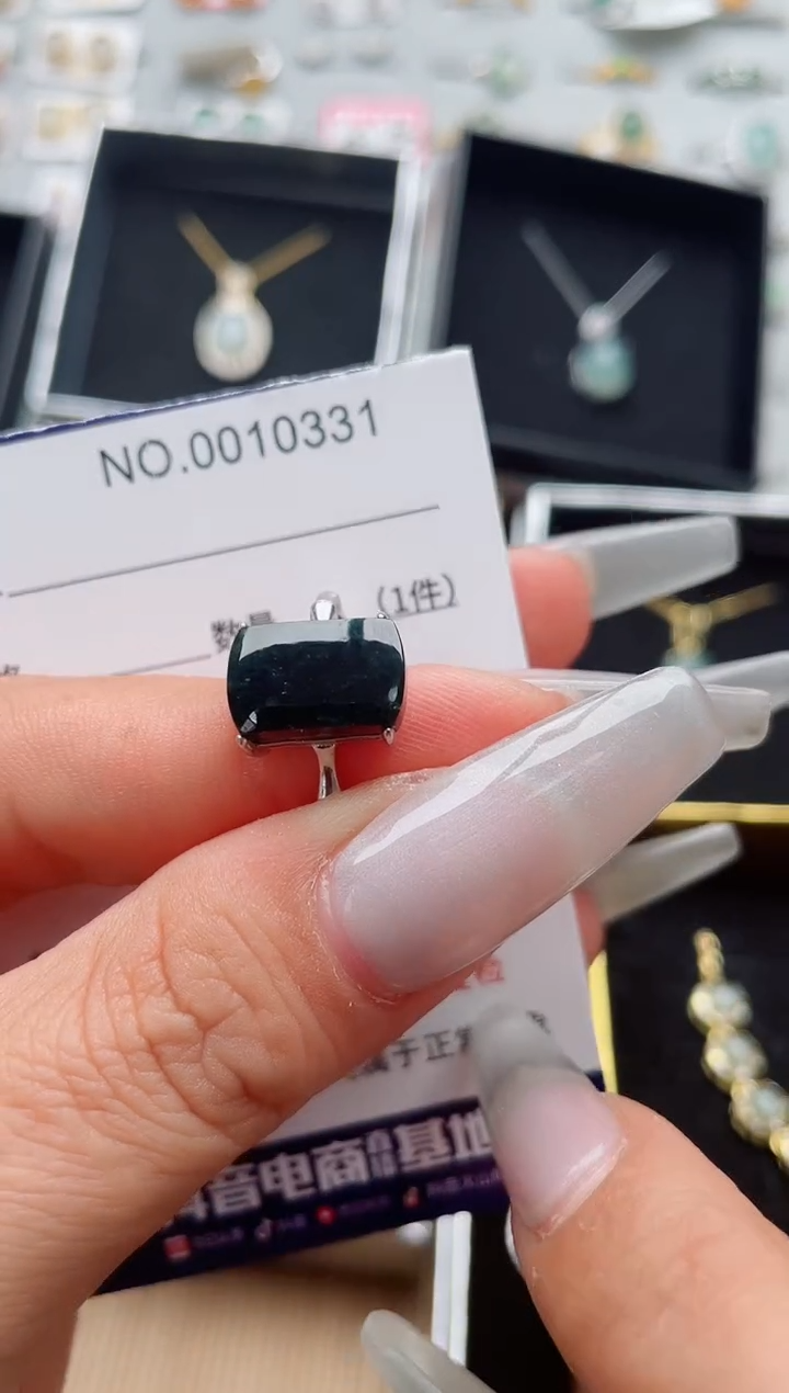 【闪购商品】翡翠戒指银S925镶嵌、