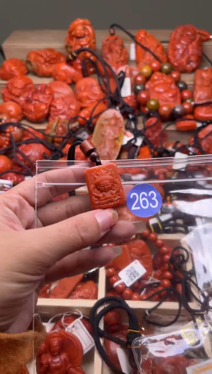 【闪购商品】南红玛瑙珠宝奇石合金263