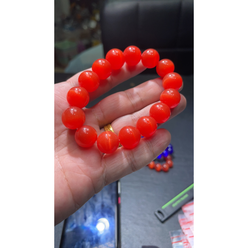 B  156 卡14红太阳猫眼手串