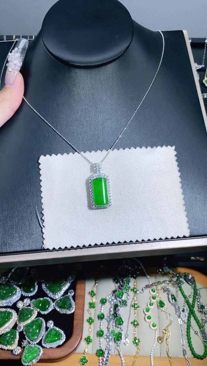 【闪购商品】翡翠颈饰银S925镶嵌多样性